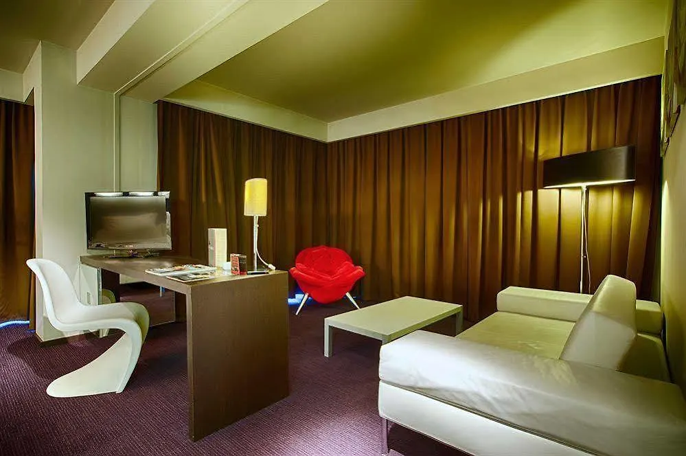 ****  Le Rex Hotel Tarbes France