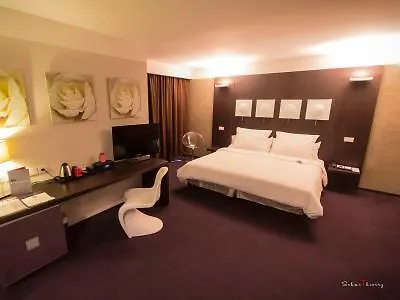 Le Rex Hôtel Tarbes France