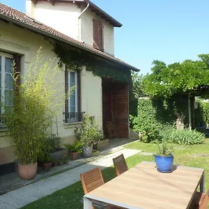 Très Calme Tarbes