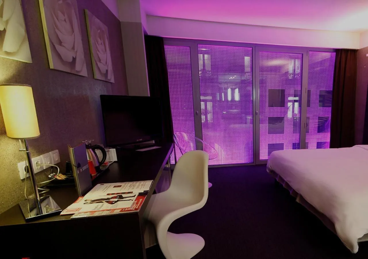 Le Rex Hotel Ταρμπ 4*,